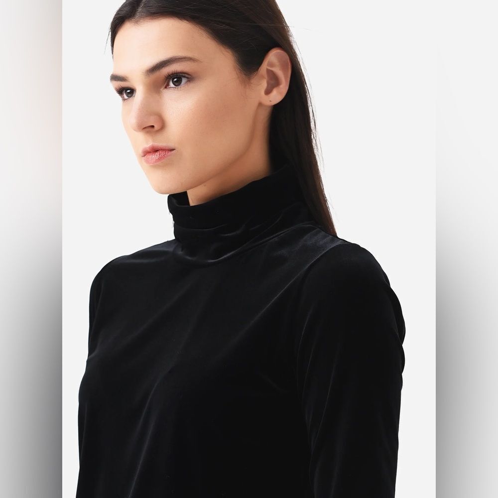 SnoSkins Vintage Black Velvet Base Layer Top Turtleneck Size Large Ski Layer